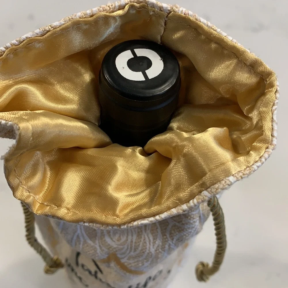Wine bottle gift pouch